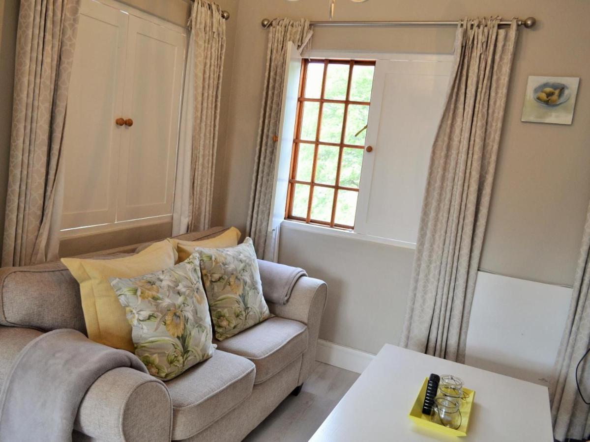 By The Way Guesthouse คลาเรนส์ ภายนอก รูปภาพ