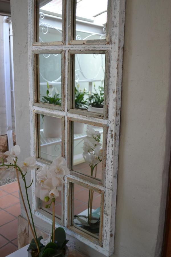 By The Way Guesthouse คลาเรนส์ ภายนอก รูปภาพ